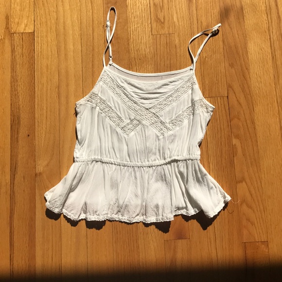 American Eagle Outfitters Tops - White ruched crop top