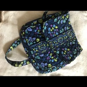 Vera Bradley messenger crossbody