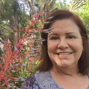 Meet your Posher, Raquel