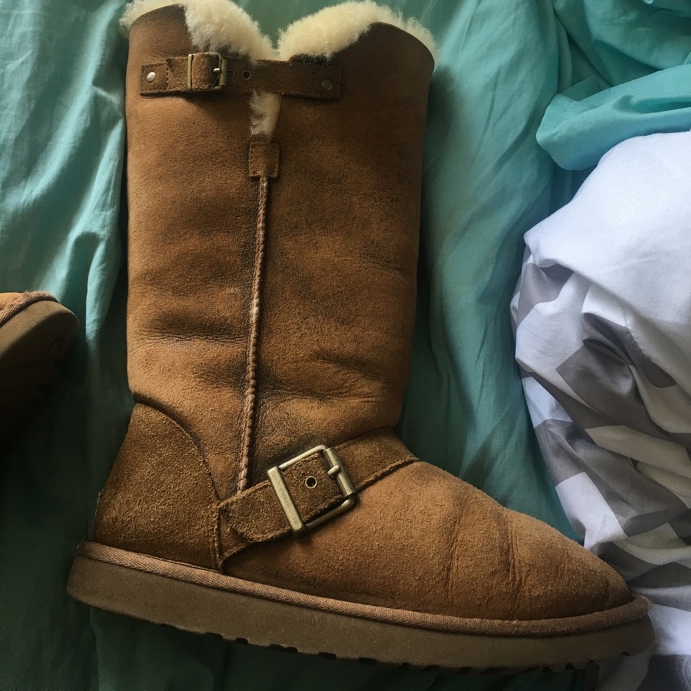 Ugg Dylyn Bomber boots