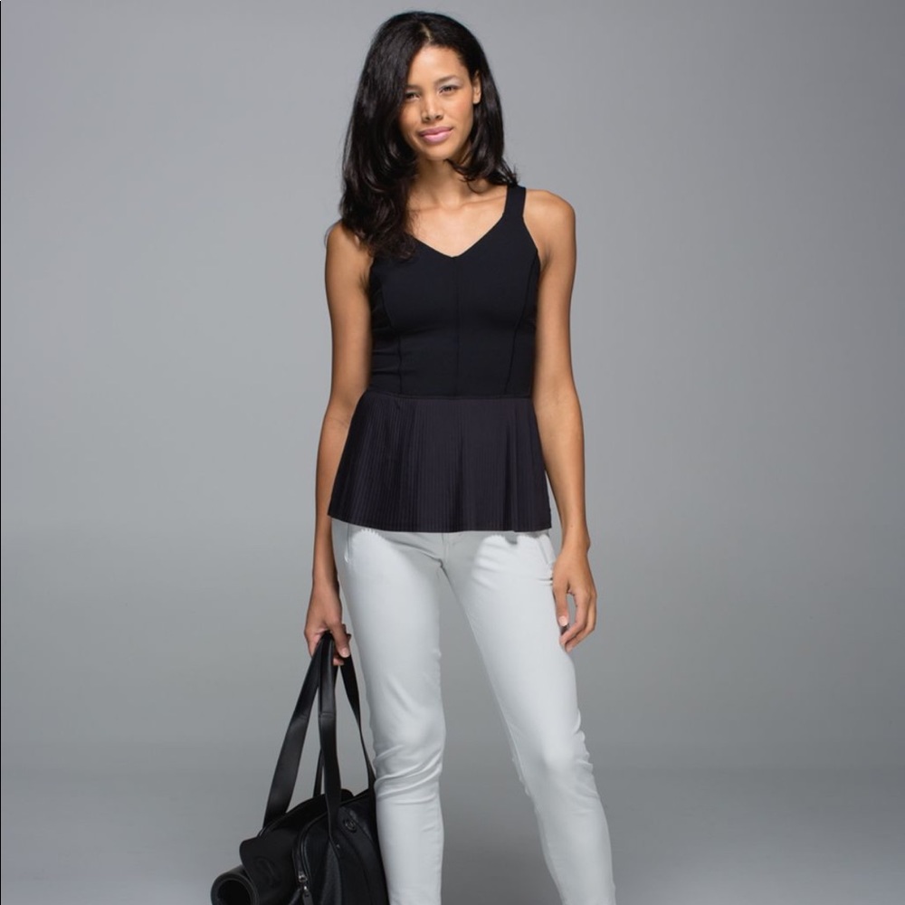 LULULEMON CITY TANK BLACK SZ 6