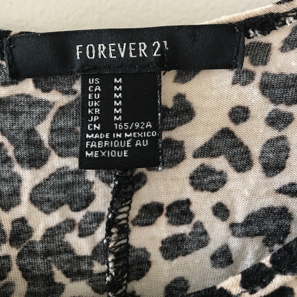 Leopard print top - Picture 2 of 2