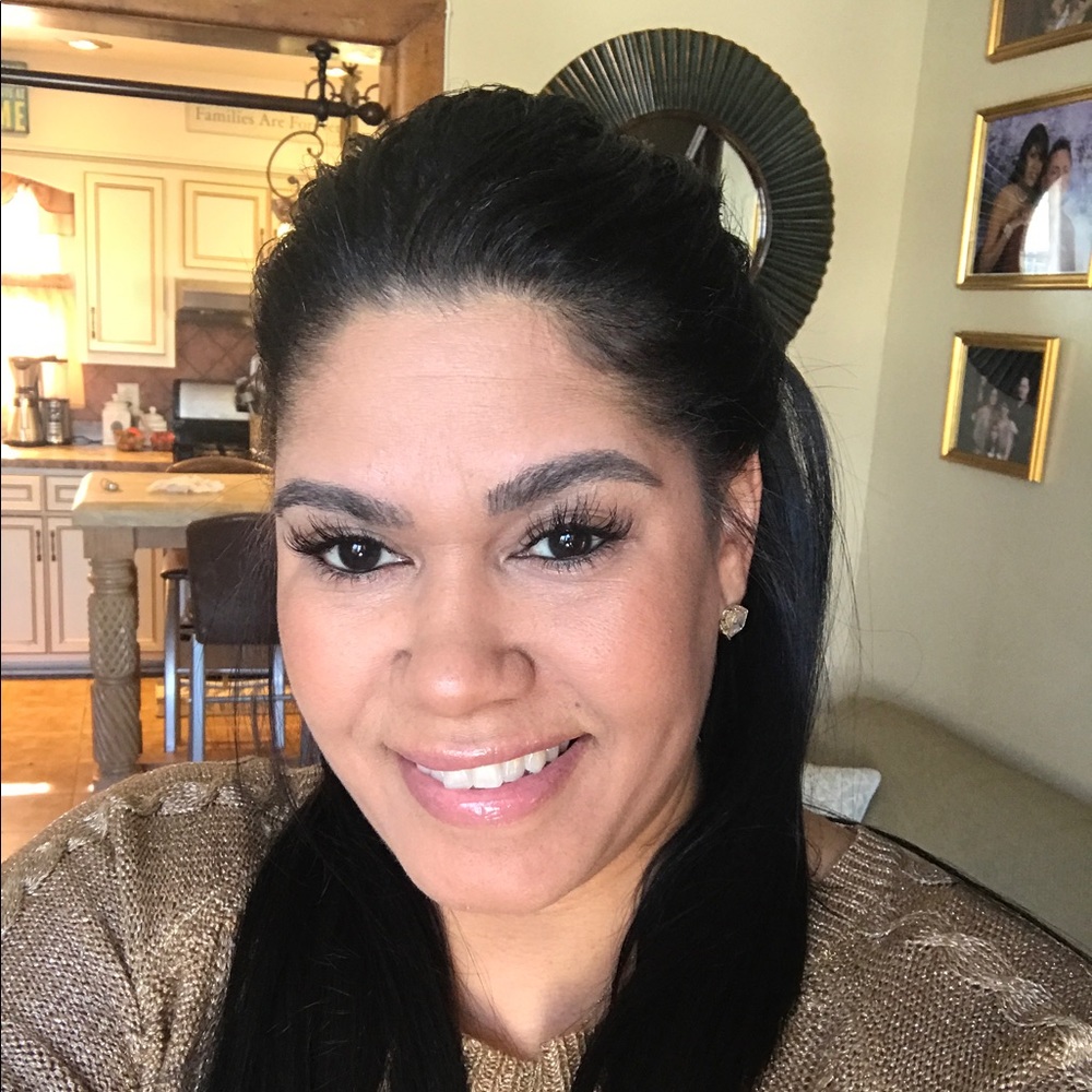 Meet your Posher, Carmen