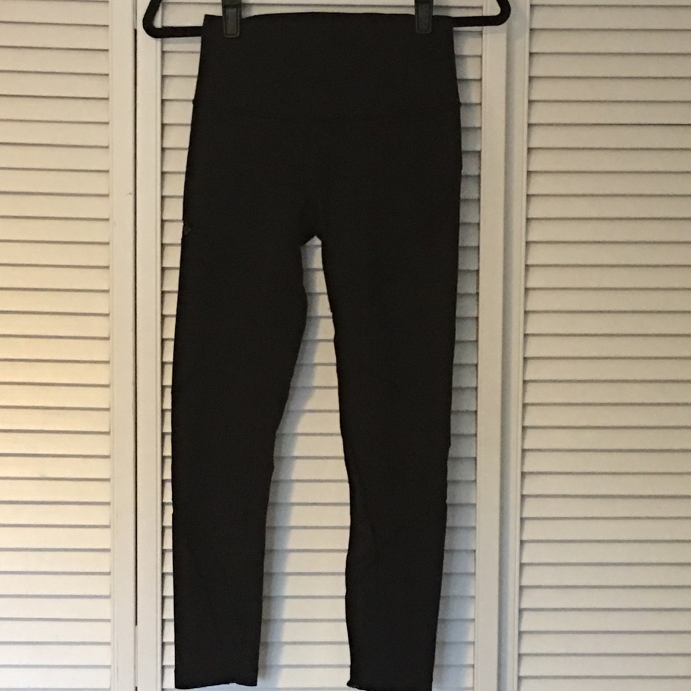 Lululemon Black Crop