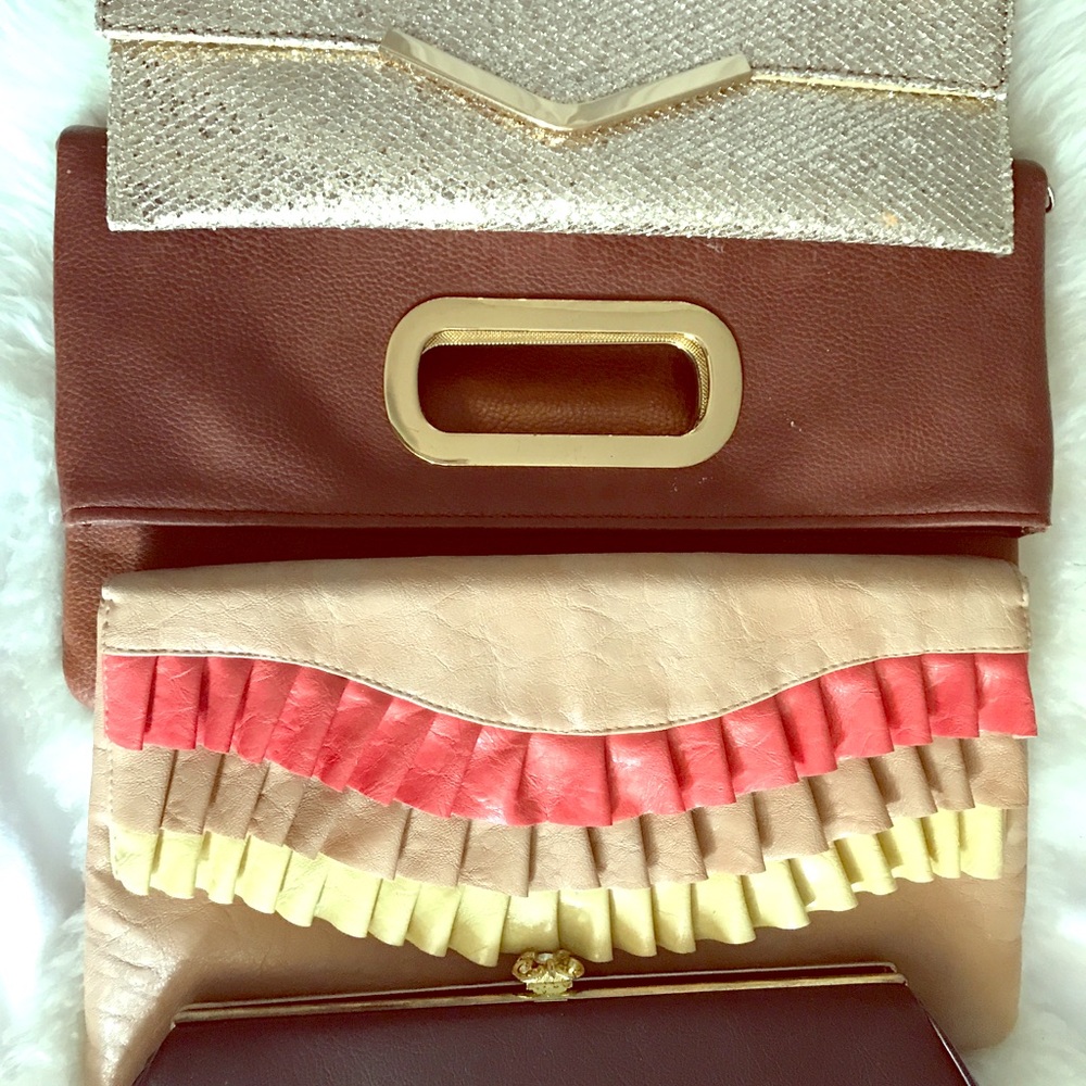Lot of 4 clutches