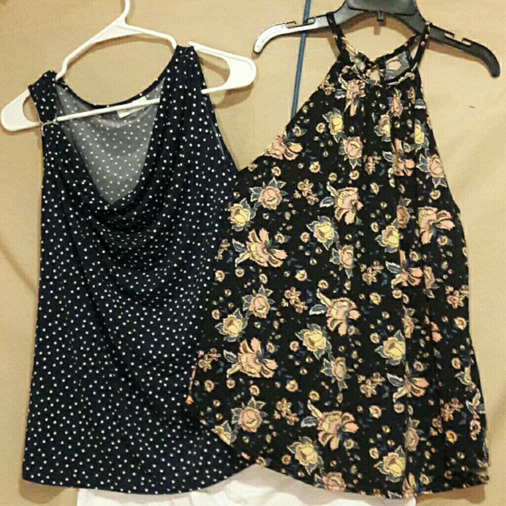 2 sleeveless sz L summer tops sz LARGE - Picture 1 of 3