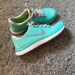 Tiffany blue Nike free runs