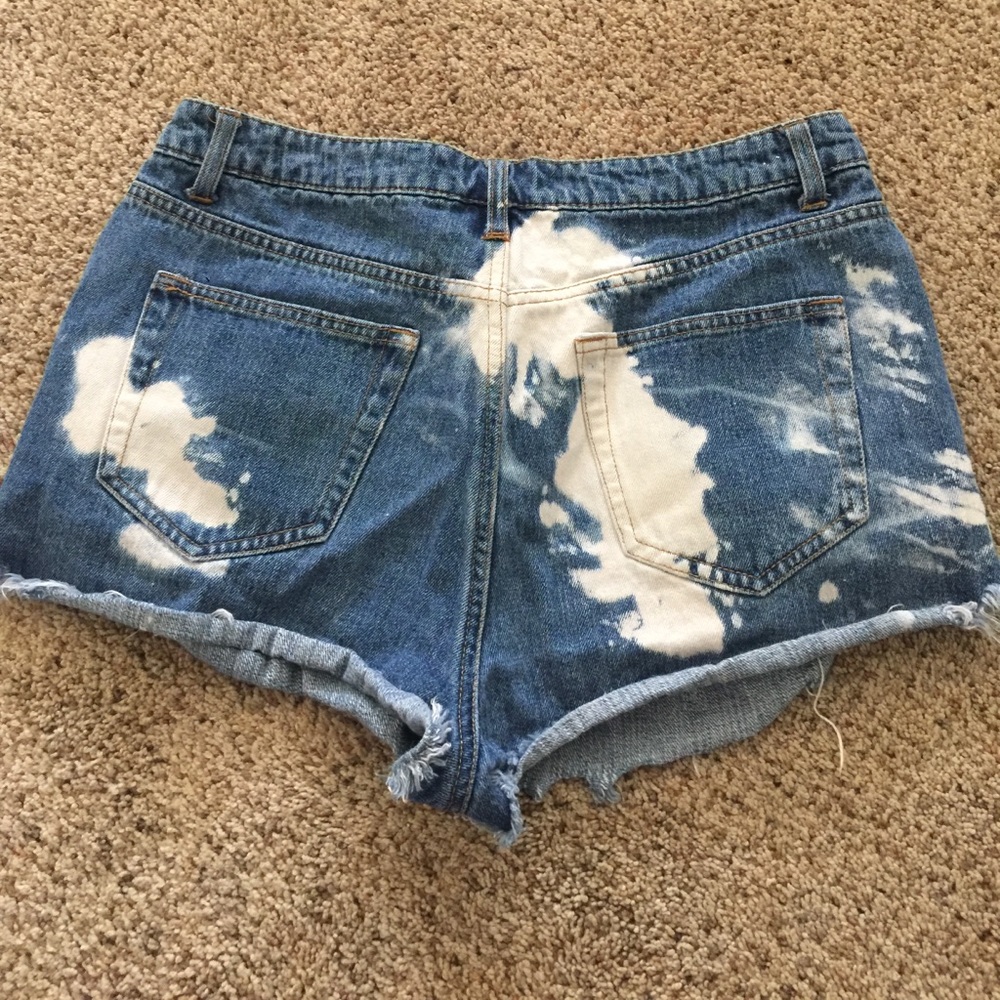 Forever 21 high waisted shorts - Picture 2 of 2