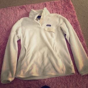 White Patagonia fleece pullover