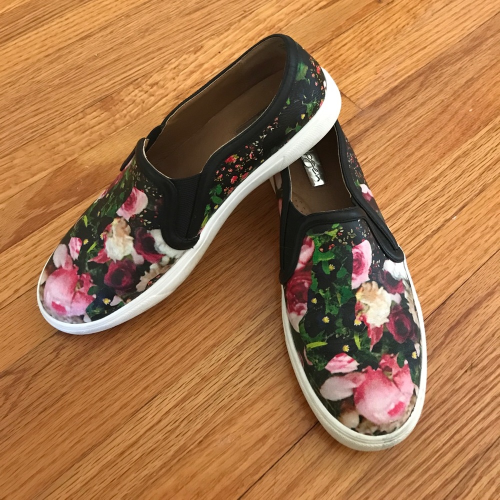 Halogen Sneakers