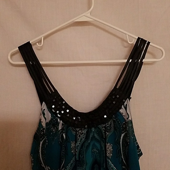 Nice beaded blouse with banded waist - Picture 2 of 3