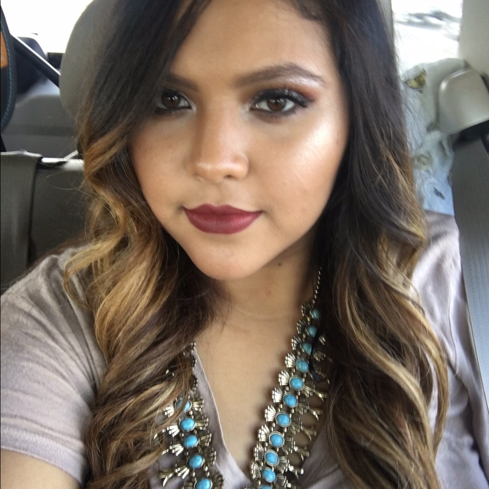 Meet your Posher, Esmeralda