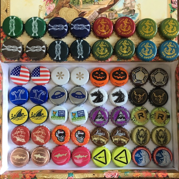 Huge Variety‼️2 for $10💥🍺Bottle Cap Earrings‼️ - Picture 2 of 8