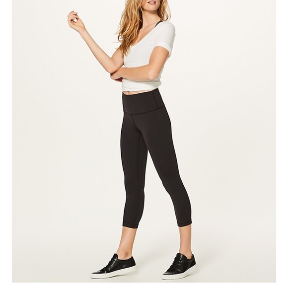 lululemon athletica Pants - Lululemon Wunder Under Hi-Rise Crop