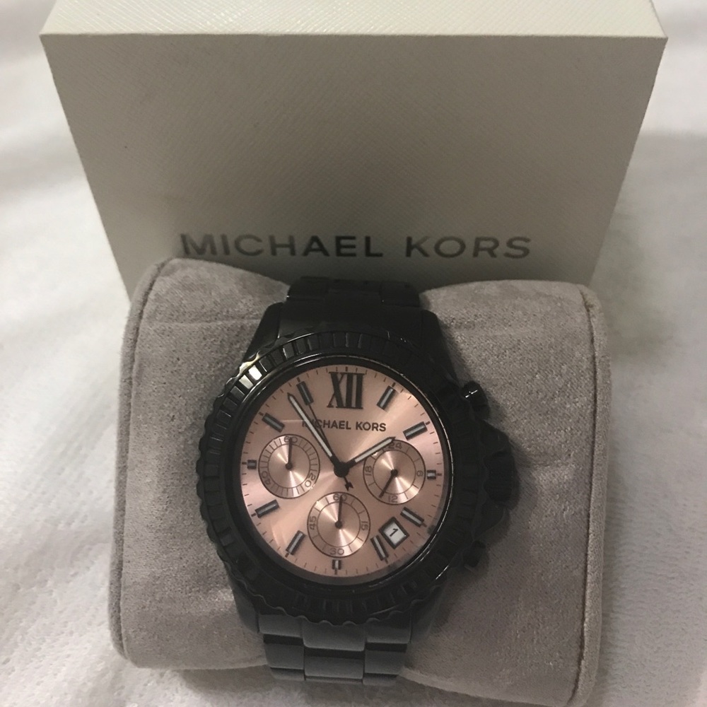 Mickeal kors watch