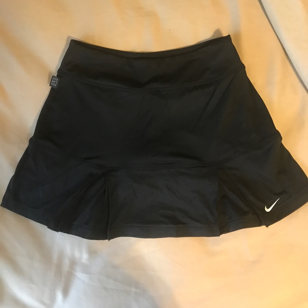 SOLD Nike Dri-fit skort