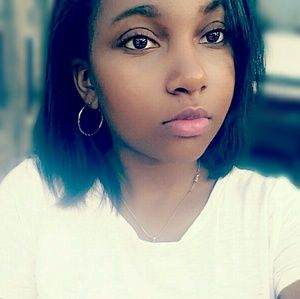 Meet your Posher, Tiara