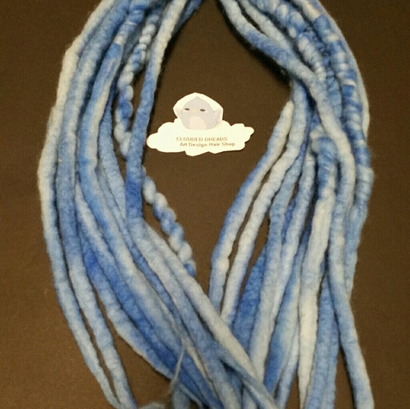CLOUDED BLUE DREADS DE WOOL