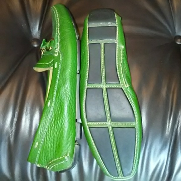 PRADA FLATS! - Picture 3 of 4