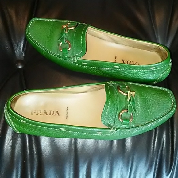 PRADA FLATS! - Picture 4 of 4