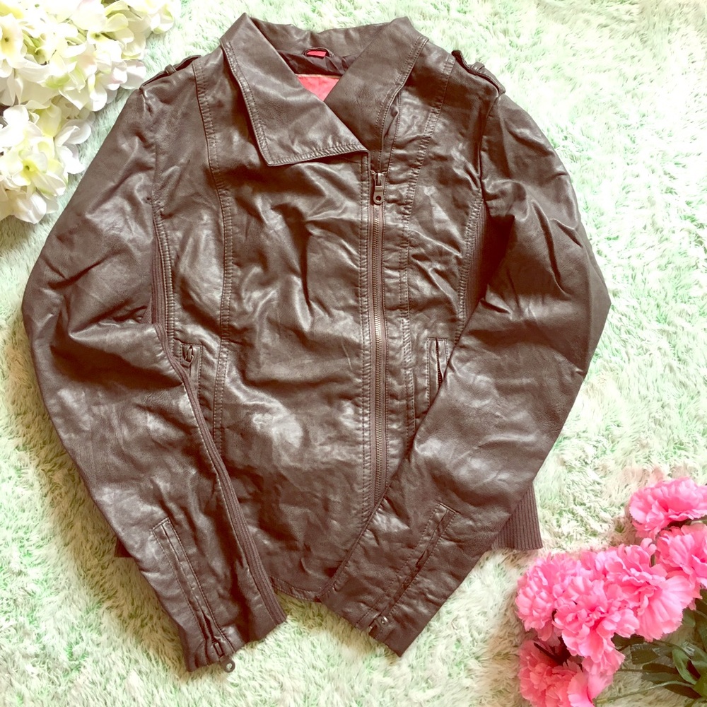 🏍Faux Leather Motorcycle Jacket🏍