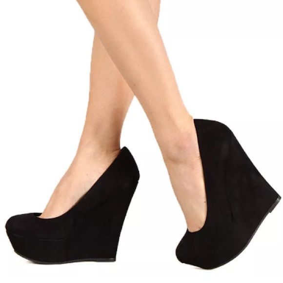 Paprika Shoes - Black Platforms Heels