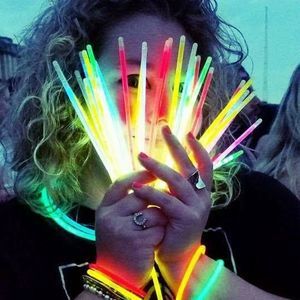 Meet your Posher, Linzi