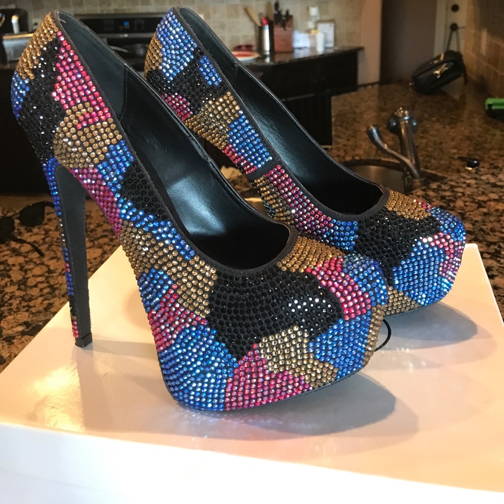Steve Madden multi colored Dyvinal