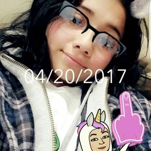 Meet your Posher, Reyna