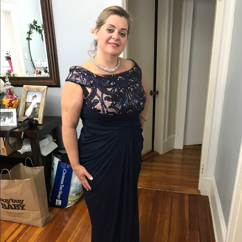 Meet your Posher, Elisete