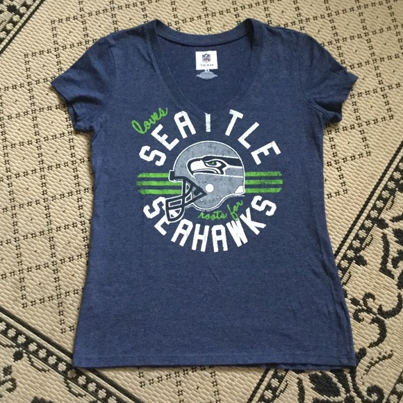 🆕 3/$10 NFL Seattle Seahawks Top 🏈🌟⚓️ - Picture 1 of 2