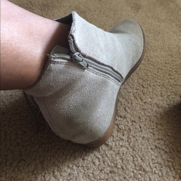 Frilled Booties - Picture 2 of 2