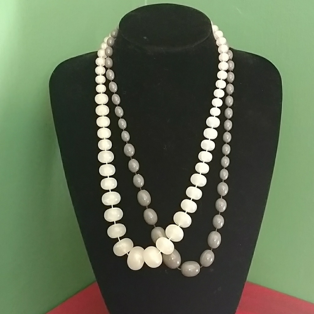 Fashion Pearl Necklaces