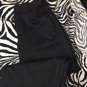 Adidas track/workout Capris Sz sm Black