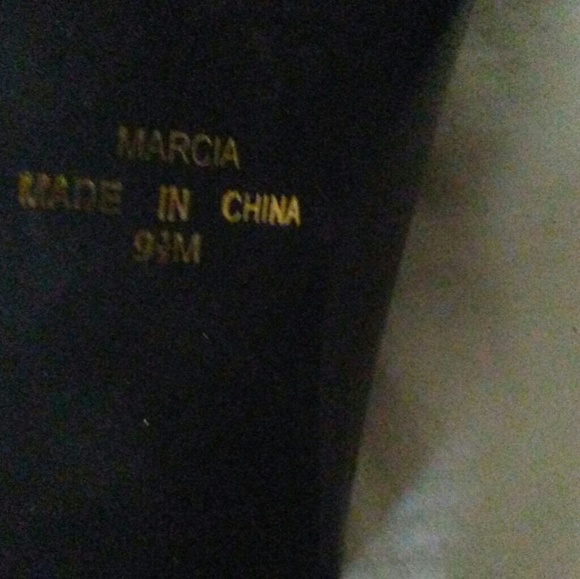 High heels - Picture 3 of 4