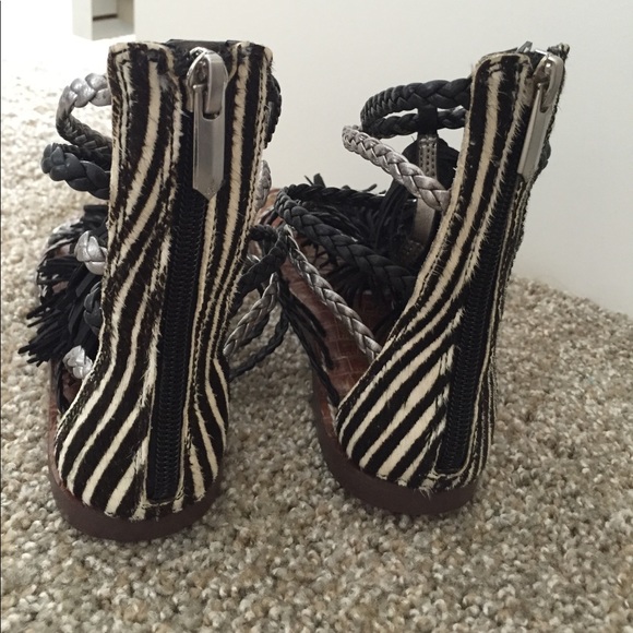 Sam Edelman x Saks Fifth Ave Gisela sandal - Picture 4 of 8