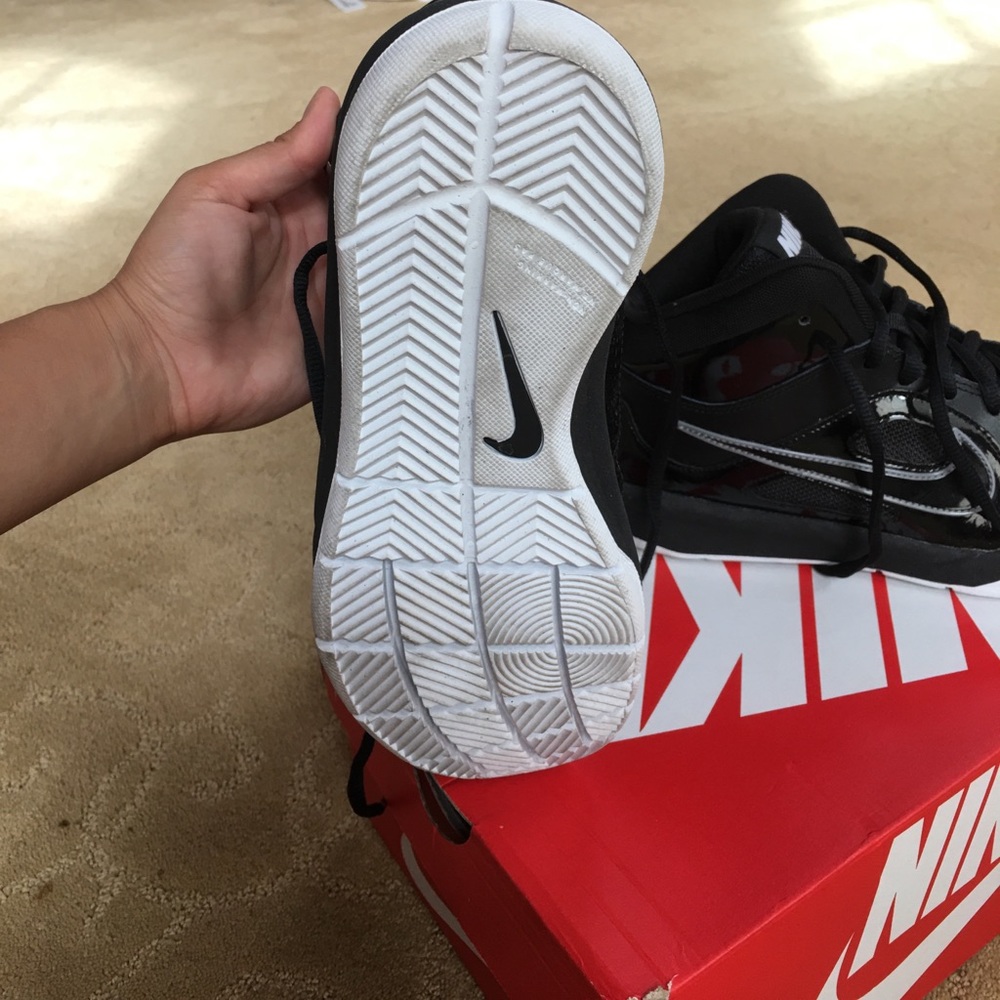 Nike High Top Sneaker - Picture 6 of 7