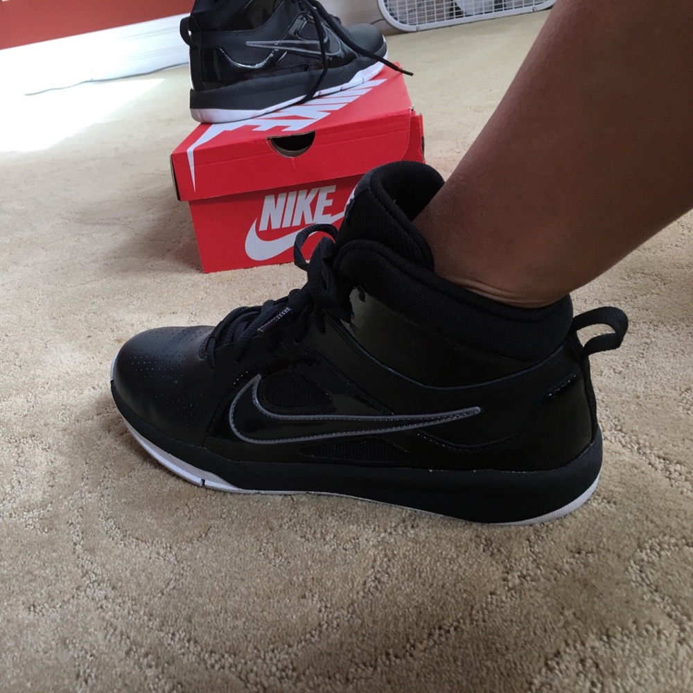 Nike High Top Sneaker - Picture 7 of 7