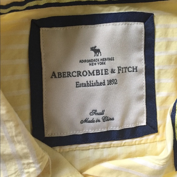 Button up - Picture 3 of 3