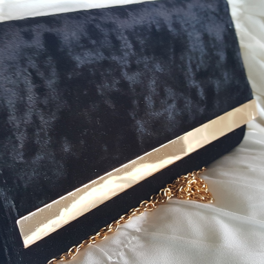 Suede Clutch (Black)