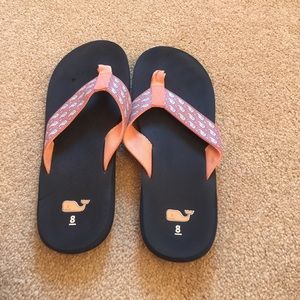 Women's vineyard vines flip flops