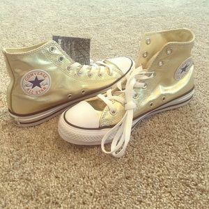 BRAND NEW Converse metallic gold Chucks