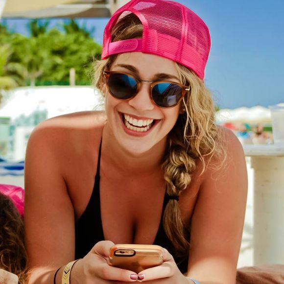 Meet your Posher, Sarah - Picture 1 of 1