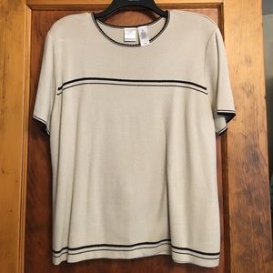 Emma James short sleeved sweater top