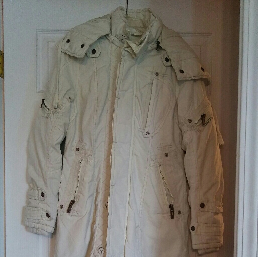 Jetlag coat