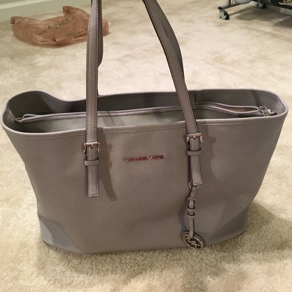 Michael Kors Jet Set purse