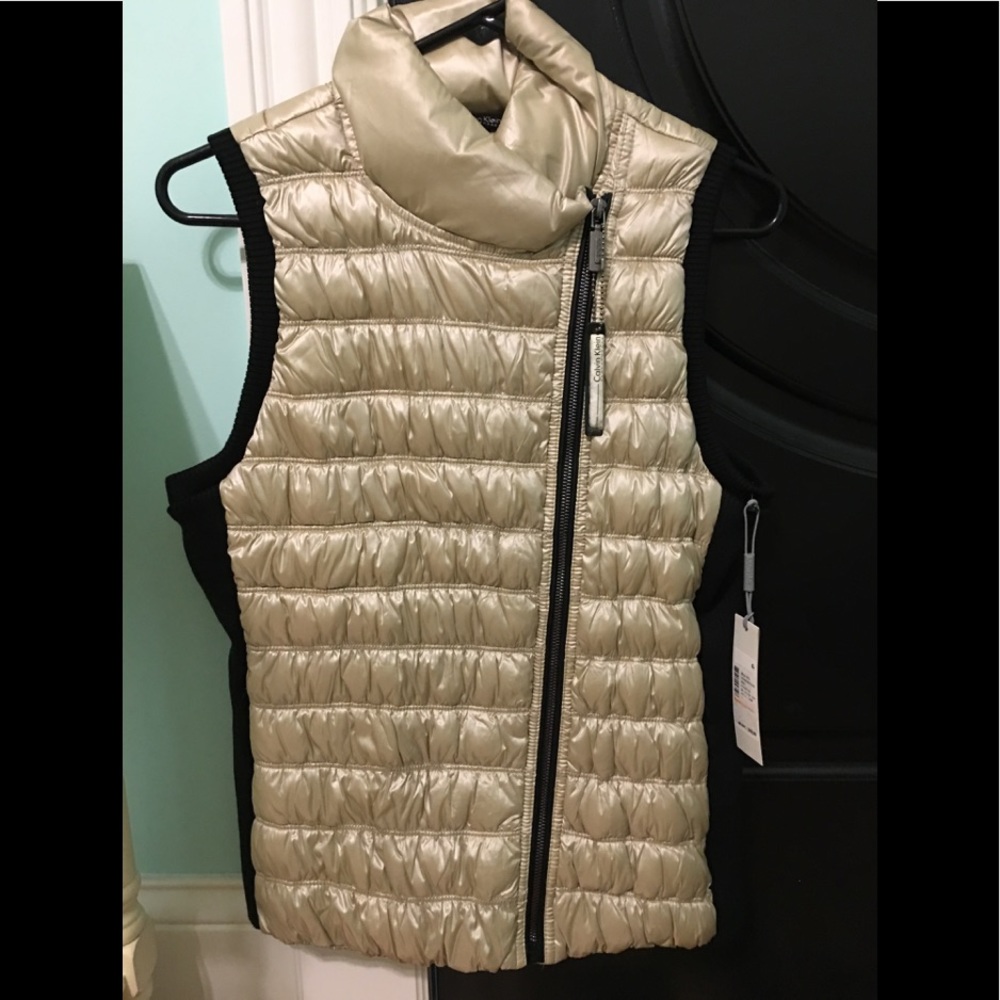 Gorgeous Calvin Klein Vest