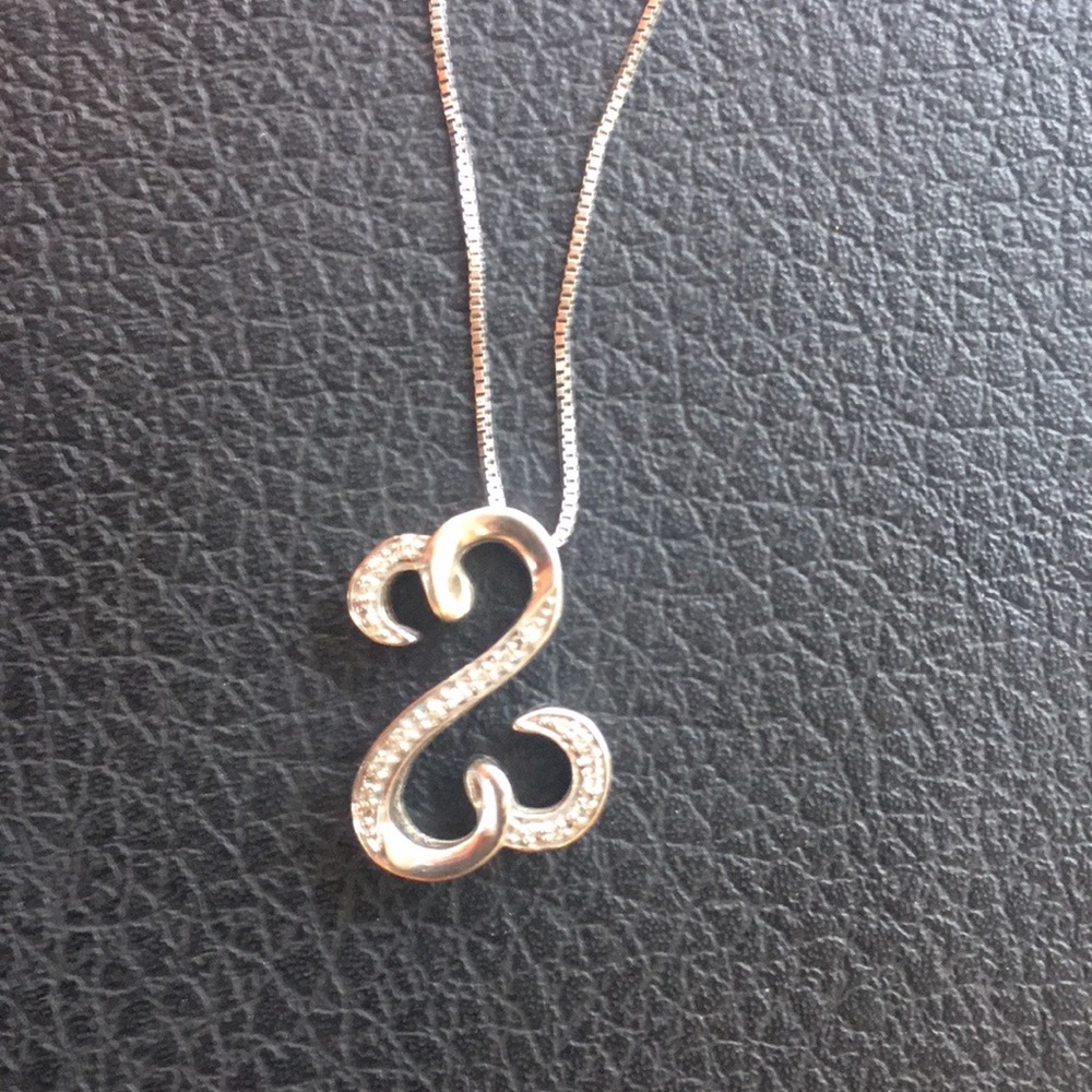 Open hearts necklace