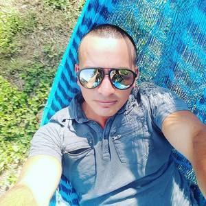 Meet your Posher, Fernando