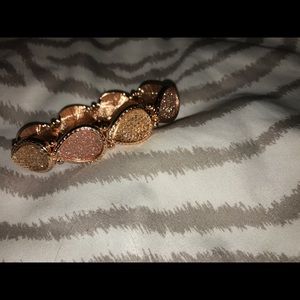 🆕 Rose gold bracelet.